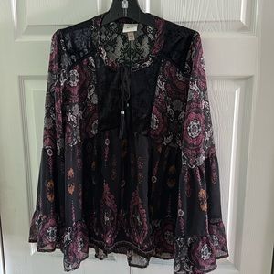 Knox rose blouse size xxl long sleeve ruffle hen color black with brown and grey